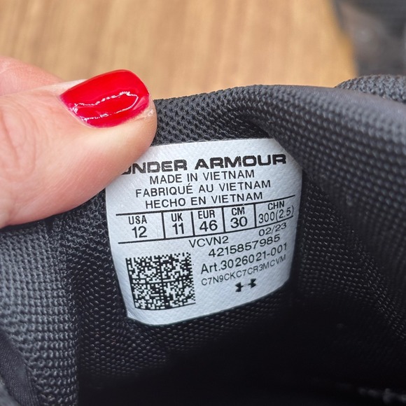 Athletic_Shoes